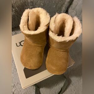 UGG Baby Bailey Bow in Classic Tan